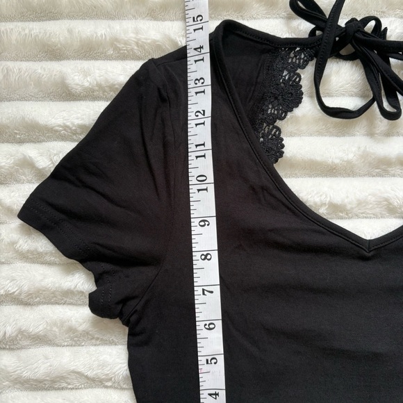 3/25$ Shein Cropped Short Sleeve Tee With Open Back Tie Black Womens Medium - Picture 6 of 6